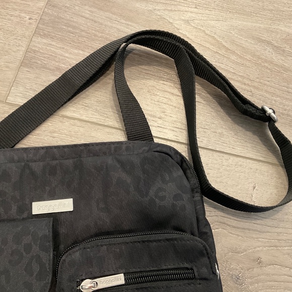Baggallni Crossbody Black Animal Print Lightweight - Picture 3 of 8